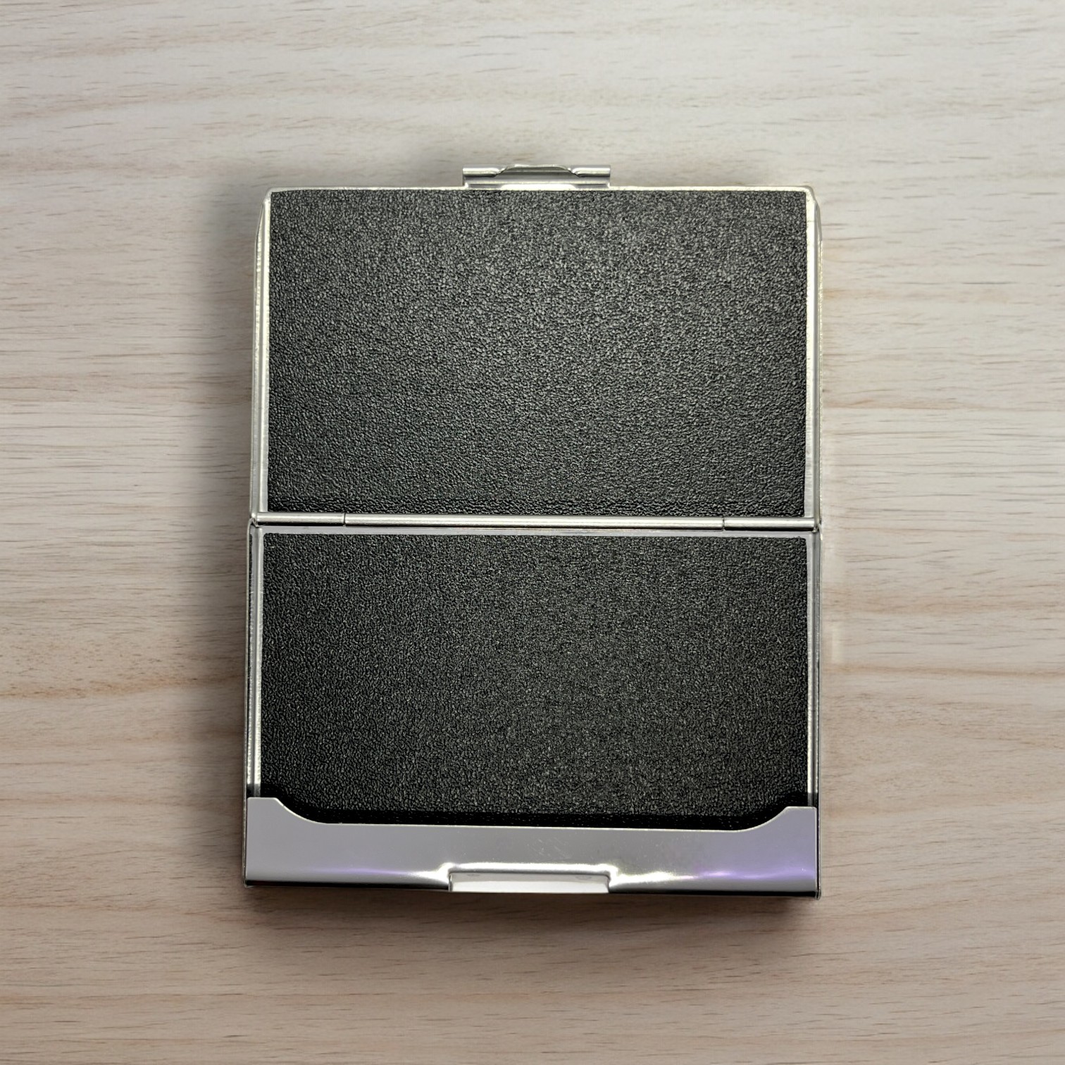 Fém névjegy tartó